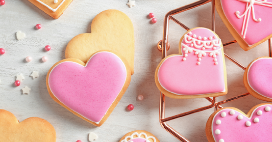 Fondant vs. Royal Icing: Decorating Sugar Cookies