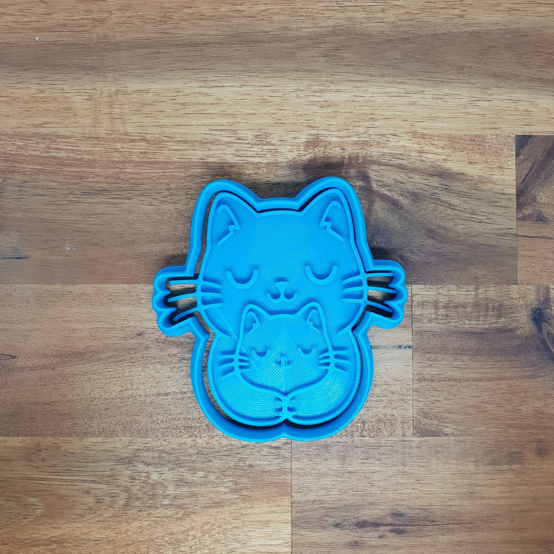 Cat Hug Cookie Cutter and Embosser. - just-little-luxuries