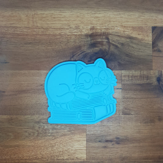 Cat on books Cookie Cutter and Embosser. - just-little-luxuries
