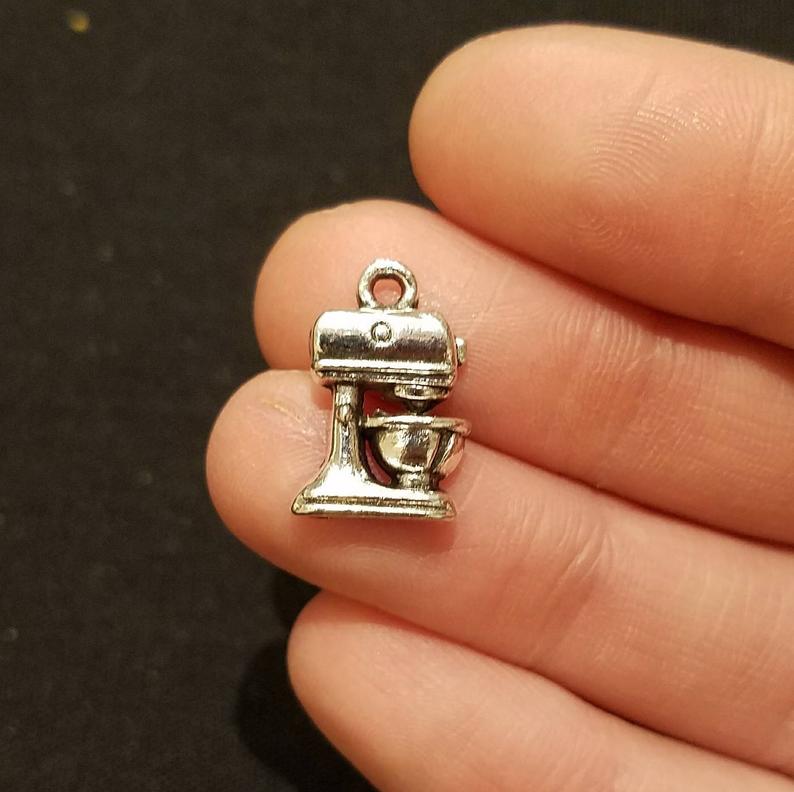 Plumb Pearl Cookie Scribe - just-little-luxuries